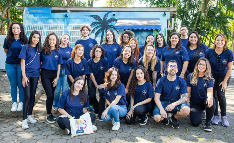 Dia do Sorriso Voluntário reúne 115 pessoas em ações por cinco cidades