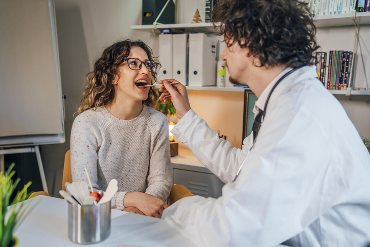 Infecções bucais: sintomas, causas, prevenção e tratamento